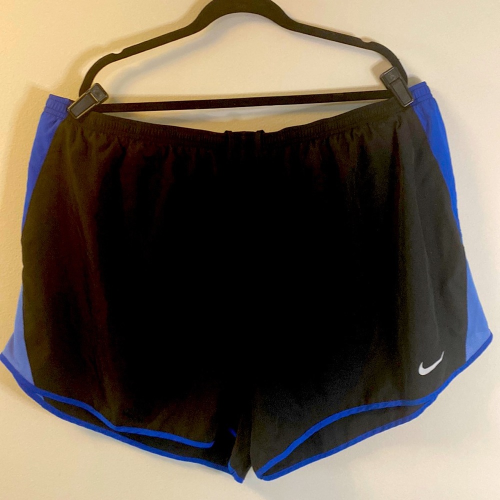 Nike Tempo Women's Plus Running Shorts in Black - 3X